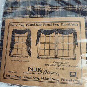 Park Designs Black Lined Fishtail Swag